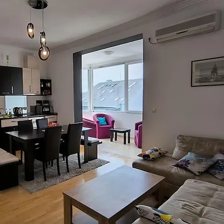 Spacious 3bdr Near Terazije & Bw Διαμέρισμα *