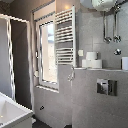 Spacious 3bdr Near Terazije & Bw Belgrád